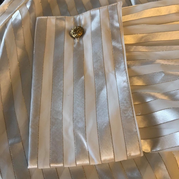 FASHION BUG gorgeous blouse with gold pinstripe - Picture 3 of 5